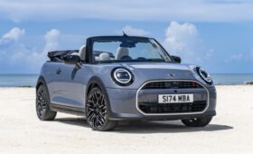 Рассекречен новый бензиновый кабриолет Mini Cooper, цена известна