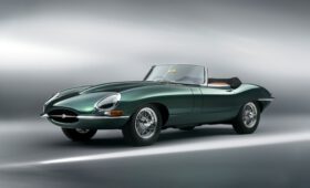 Легендарный Jaguar E-Type вернулся в производство: золотой ключик и электронный впрыск